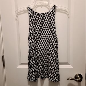 Old Navy black and white sleeveless top size XS
